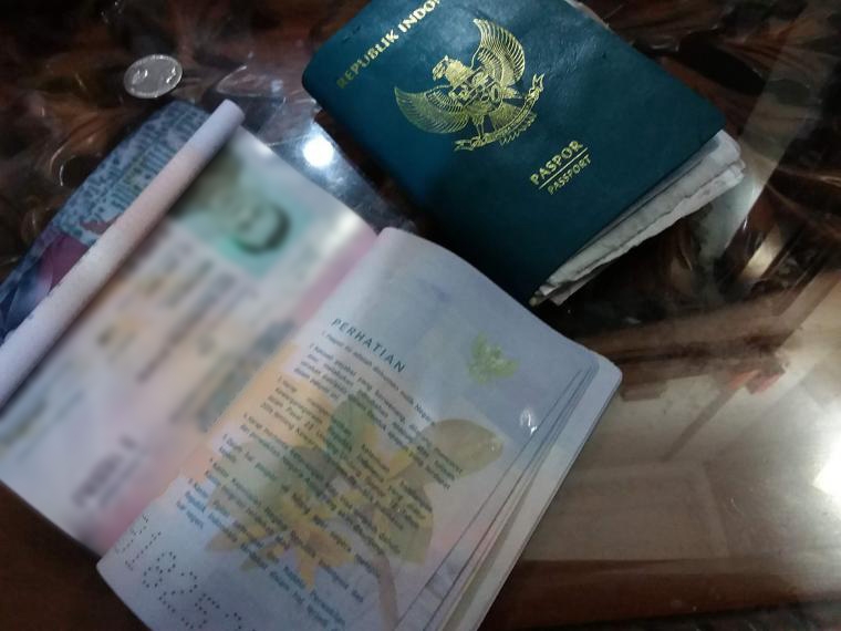 Kondisi Paspor Lecet Atau Rusak Sehingga Tidak Bisa Terbang?